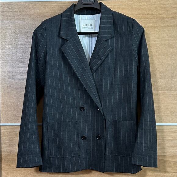 McGuire Denim Jackets & Blazers - McGuire women’s Sz Large 53% wool Blazer Charcoal Pinstripe fully lined
